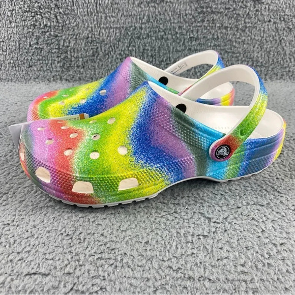 New crocs classic spray DYE MENS 10 CLOGS Tie-Dye Collection‎ Womens 12 Shoes - Picture 6 of 16